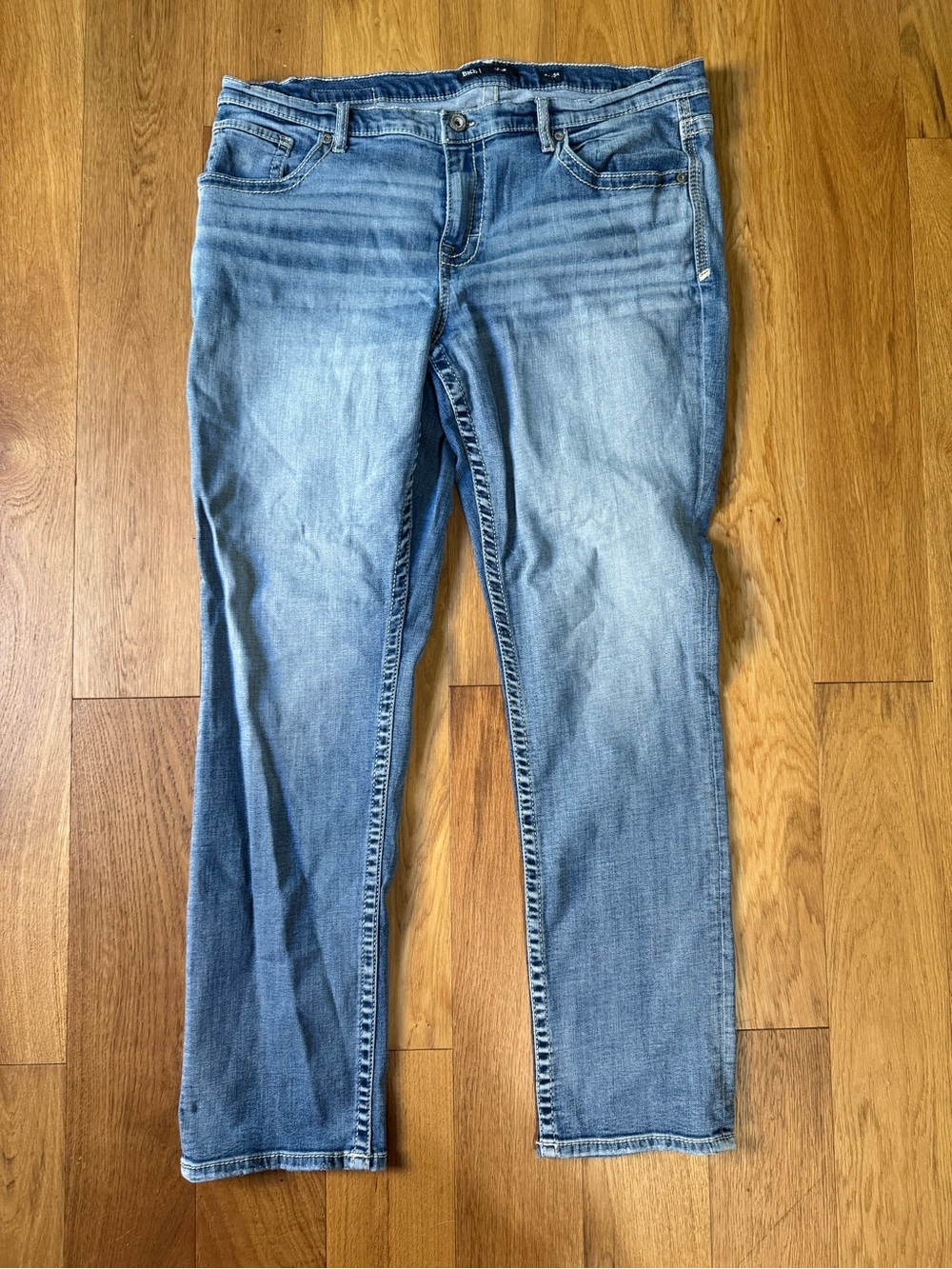 BKE Men's Straight Leg Jeans - Light Blue Wash